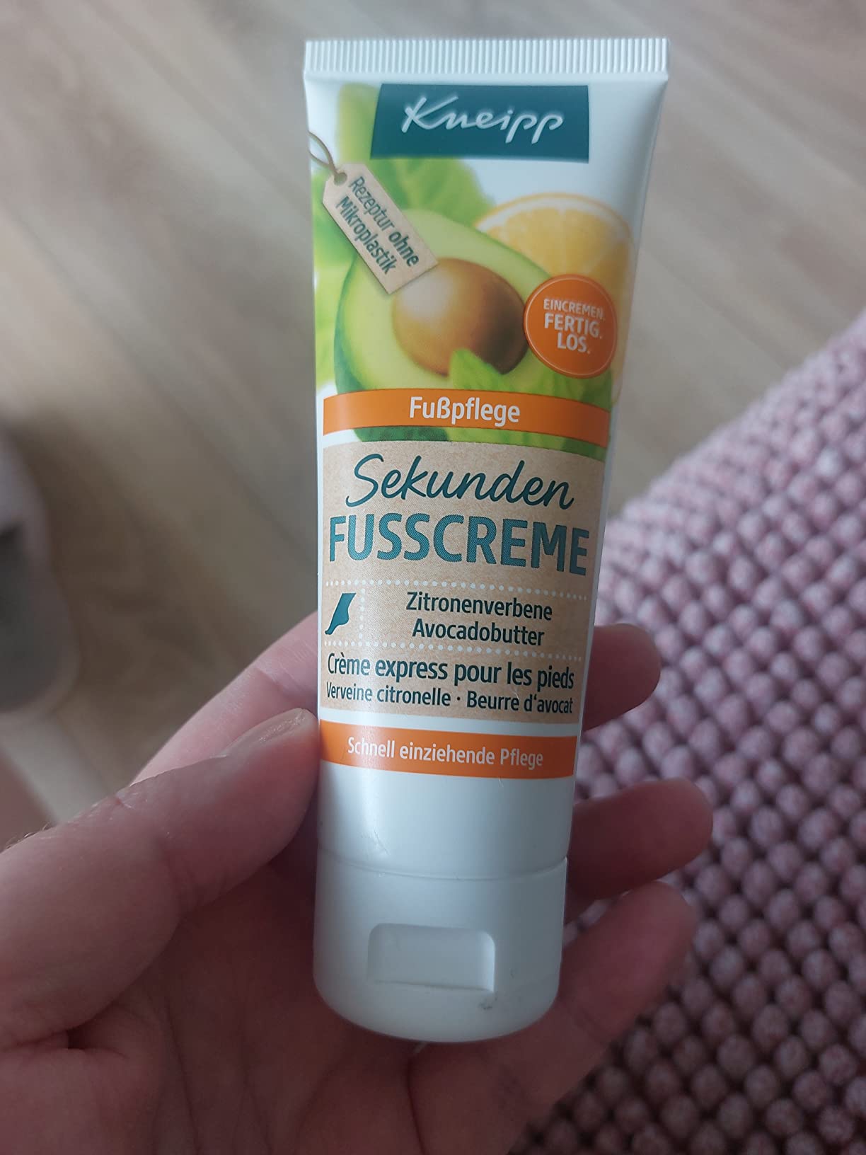 Sommertube im Schuhregal