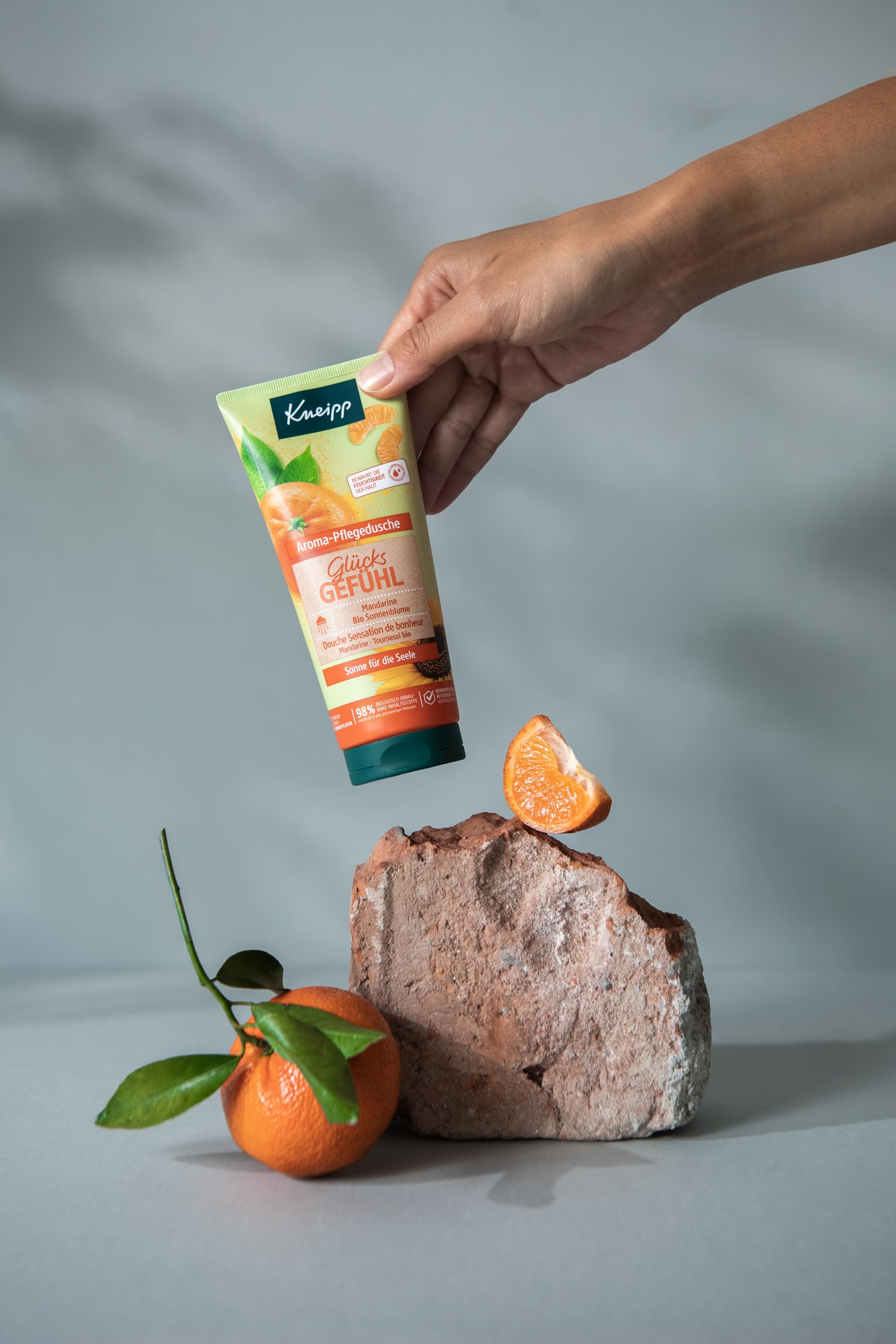 kneipp-aroma-pflegedusche-gl-cksgef-hl-mandarine-bio-sonnenblume-pflegendes-dusc image 4