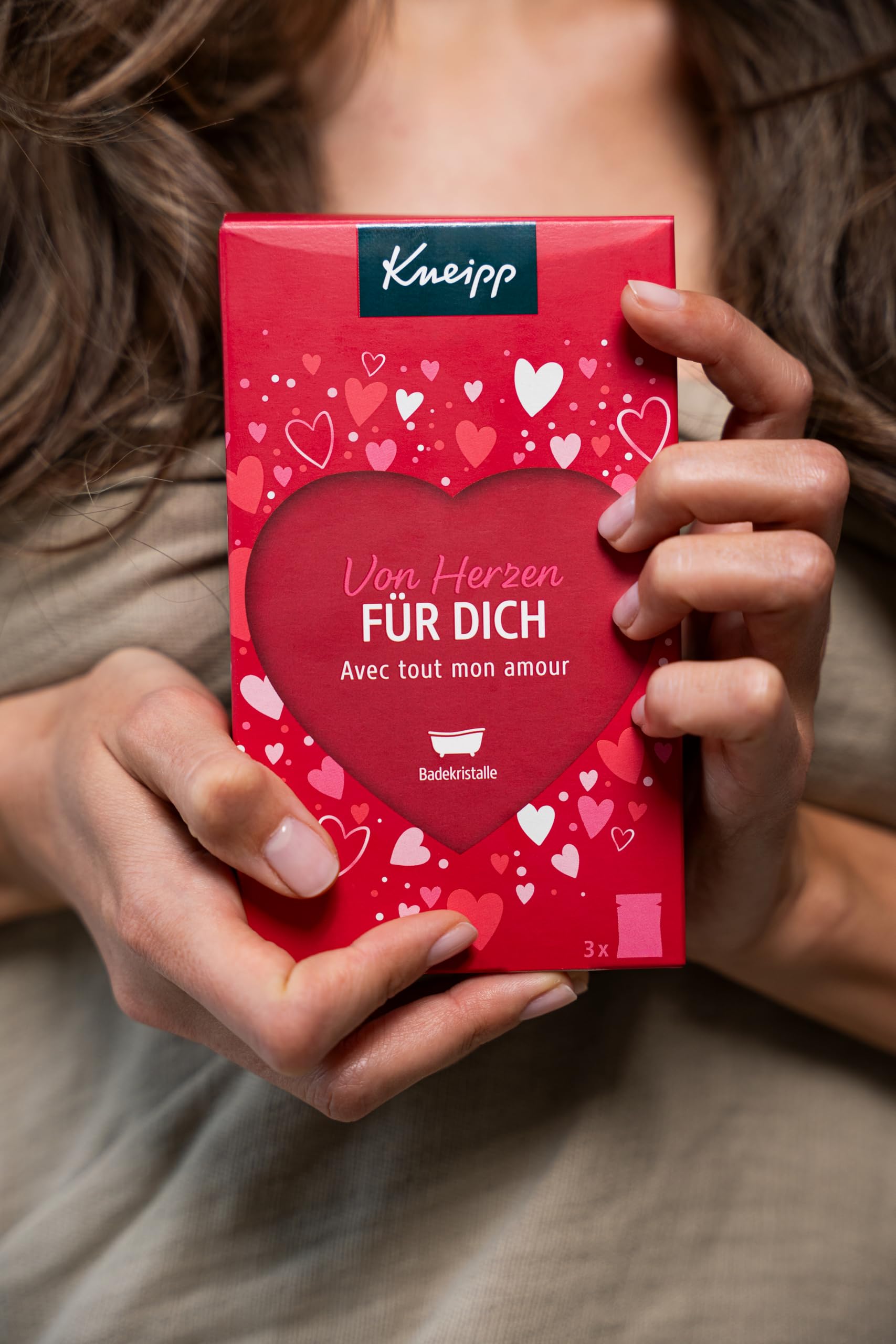 kneipp-von-herzen-f-r-dich-badekristalle-geschenkset-3x60-g-badesalz-mit-herzens image 6