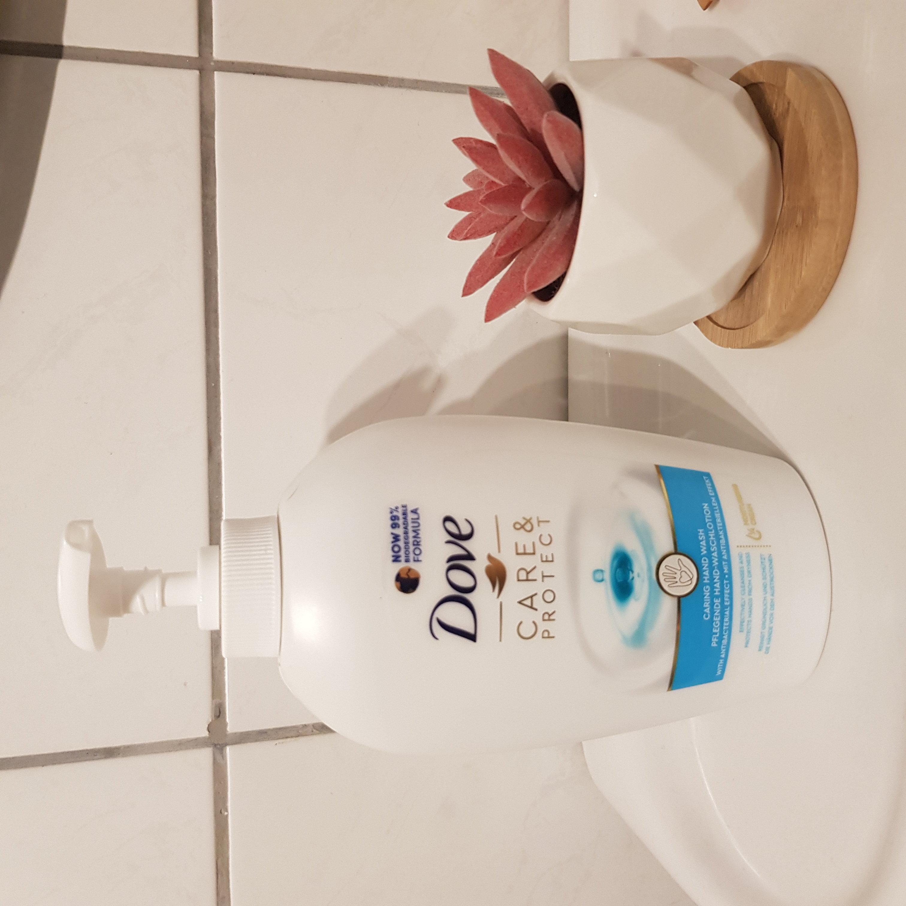 Solide, Duft gewöhnungsbedürftig